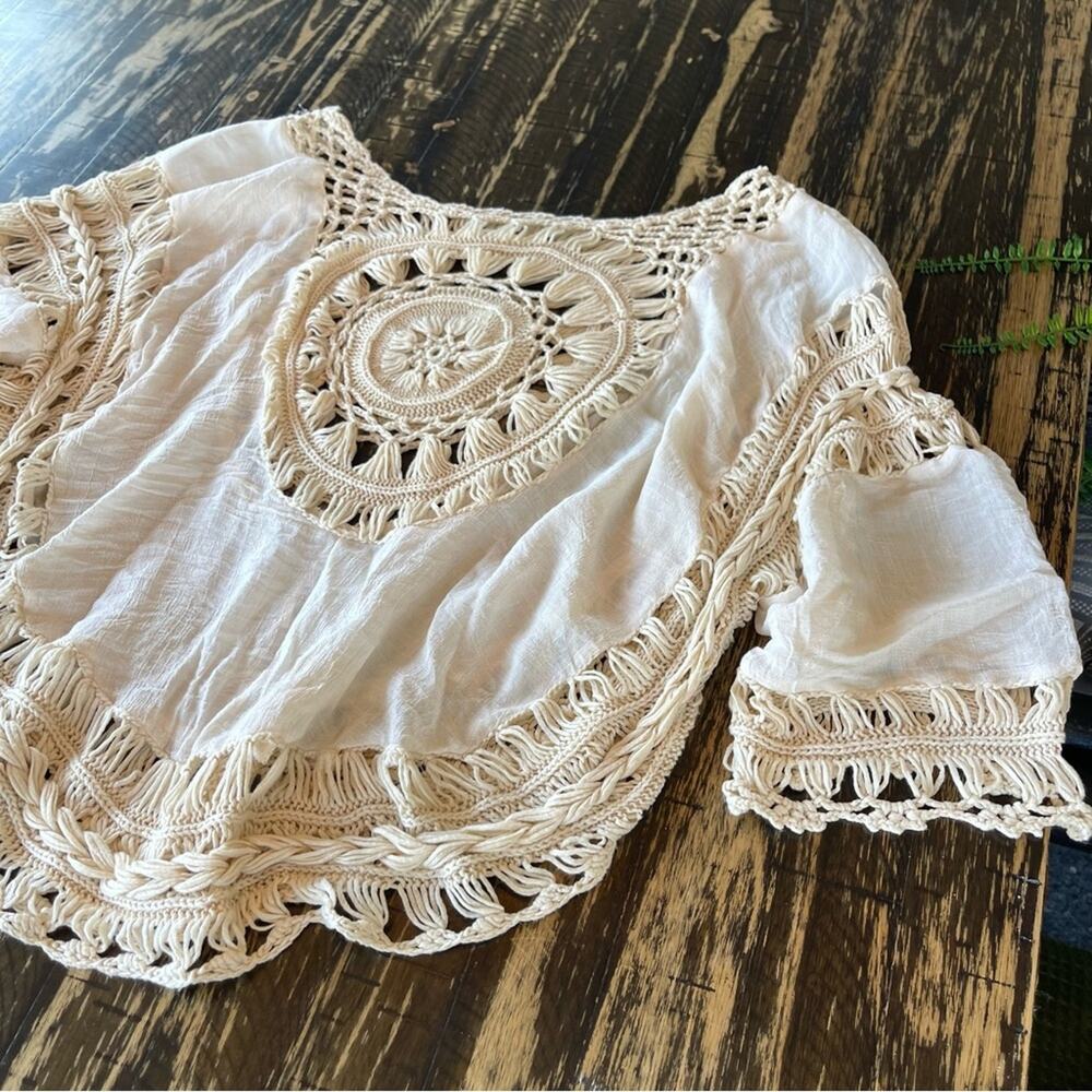 REBELLION - Cream Knit Crochet Boho Top – Size Medium - Picture 16 of 17